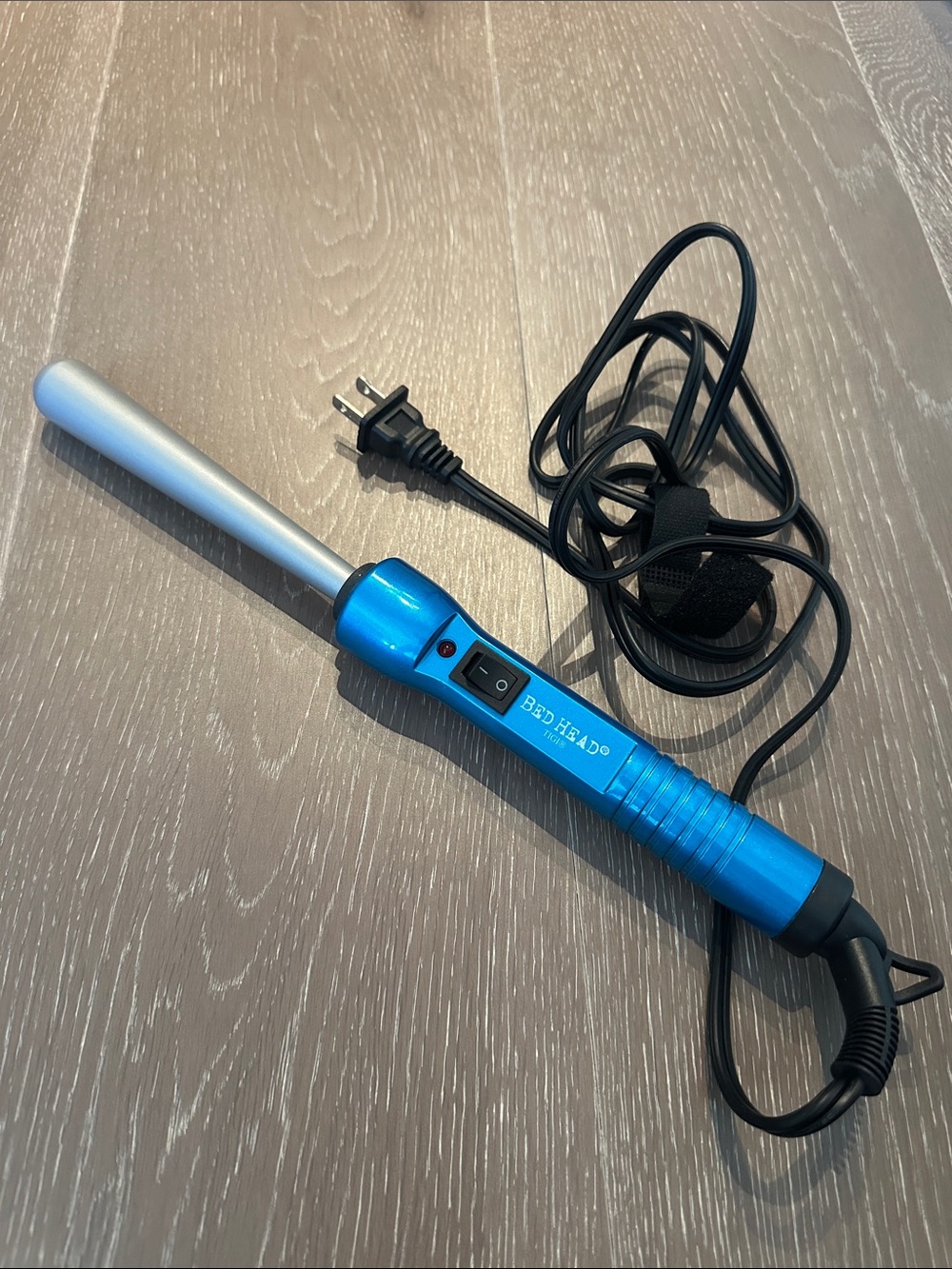 BedHead Tigi Curling Wand - Slim Barrel